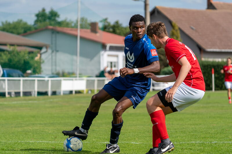 Archivfoto: Victor Mpamah im Spiel gegen Lobeda 77